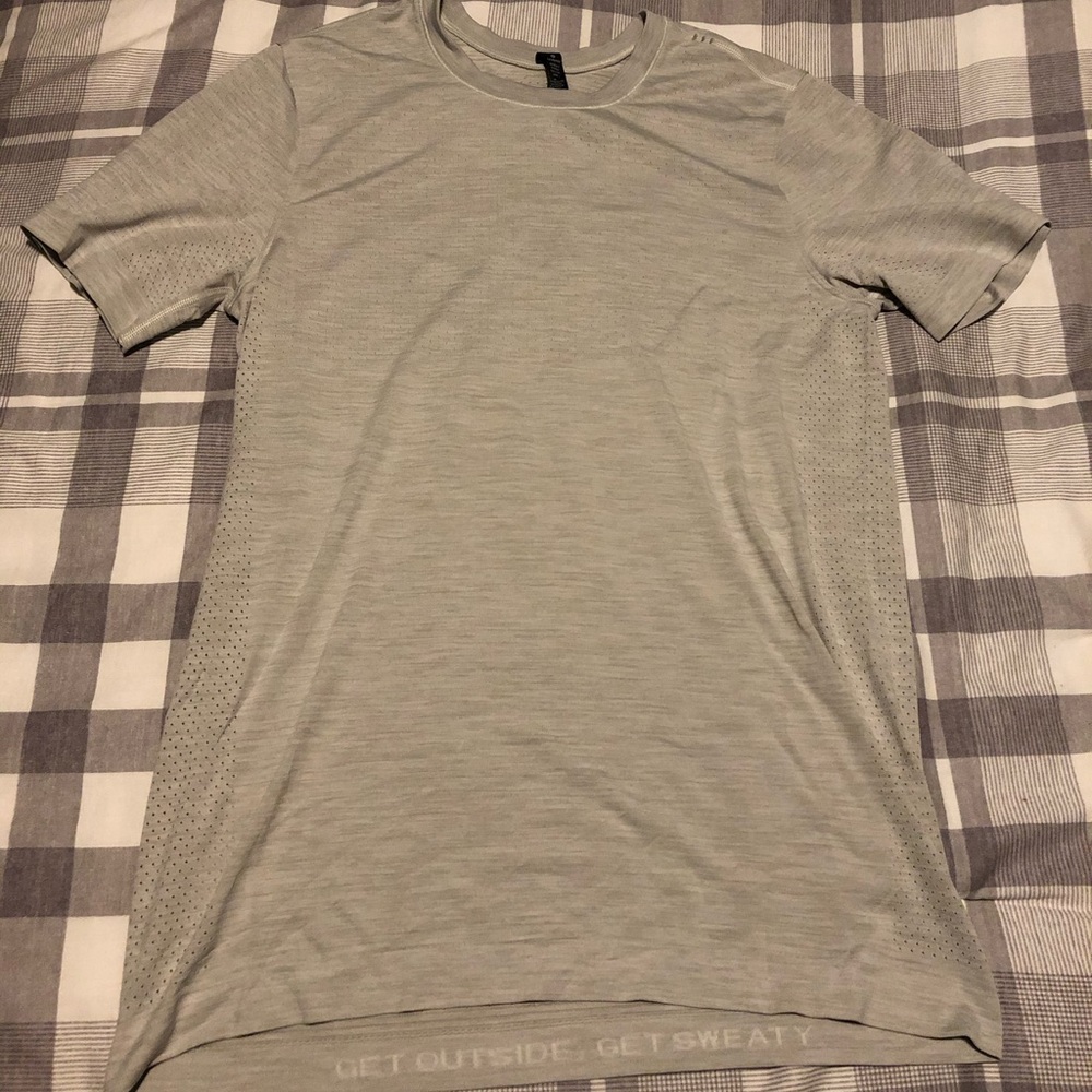 Lululemon Tee